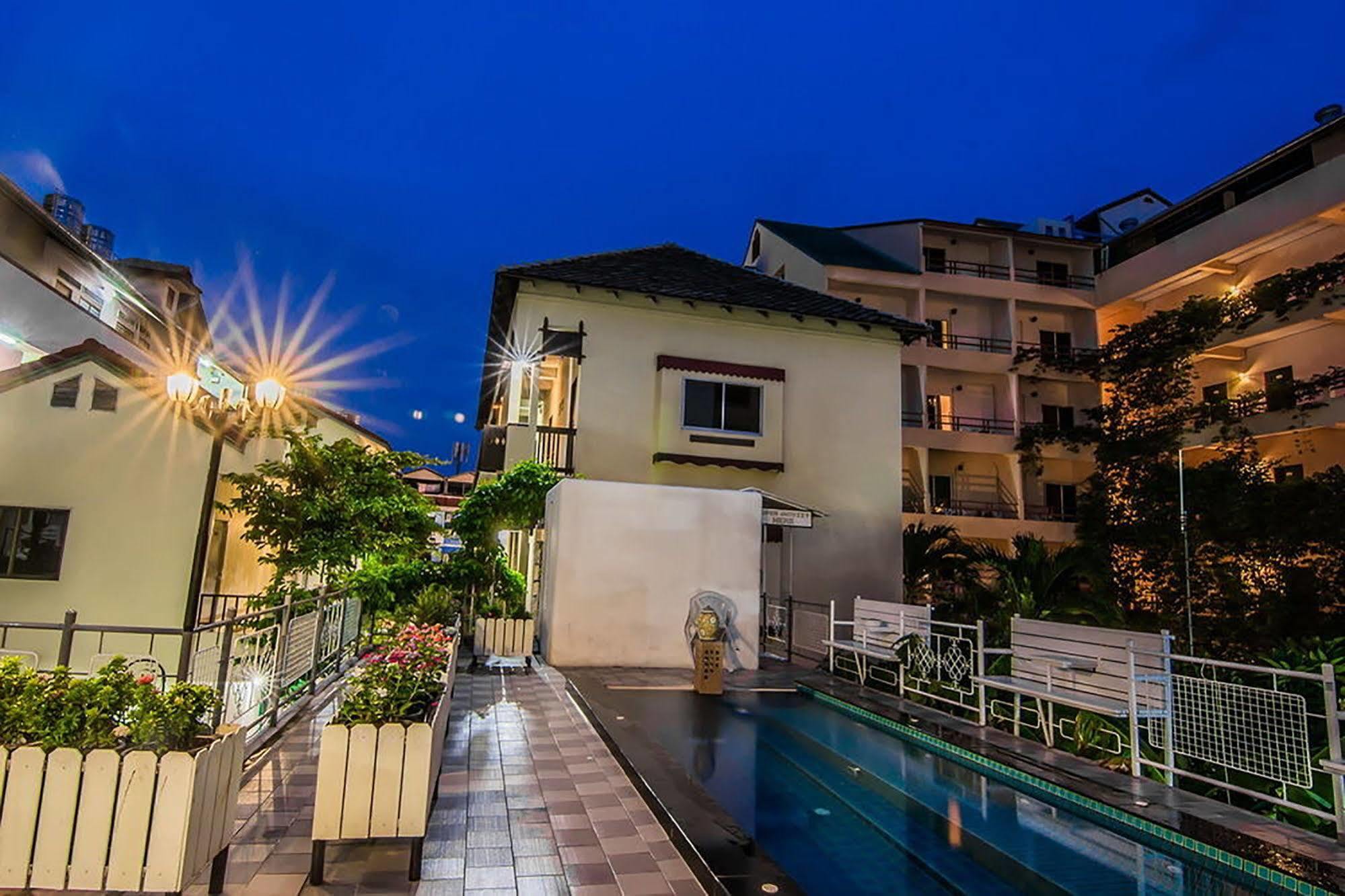 Sutus Court 3 Hotel Pattaya Exterior foto